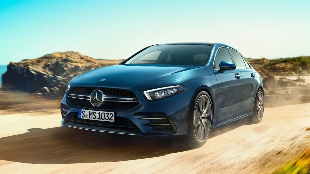 Giá lăn bánh Mercedes AMG A-Class