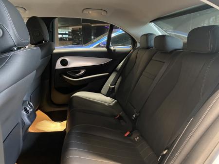Mercedes E 180 Avantgarde 2022. Màu Polar White. Odo 2.300km. Như mới 99%z4315886733619_4a356b91652ca6b79ff2f11e249b6341
