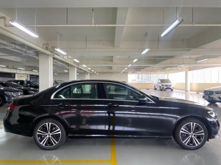 Mercedes E180 V0 2022. Màu Đen. Odo 299km. Như mới 100%z4315949065099_8155a6c383ba5f654f2dd18481c653fd