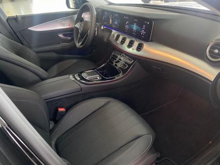 Mercedes E180 V0 2022. Màu Đen. Odo 299km. Như mới 100%z4315949065106_64358029e70b3323393bb466688b02fd