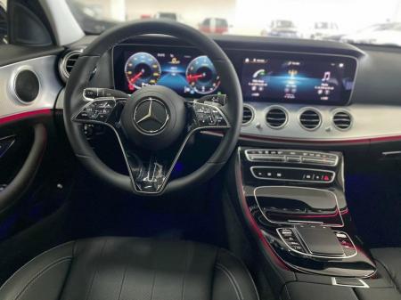 Mercedes E180 V0 2021. Màu Đen. Odo 130km. Như mới 100%